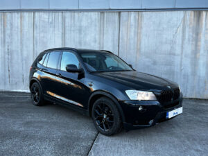 BMW X3 xDrive 35i 2011 LPG paigaldusjärgselt, must kere, vasak eestvaade